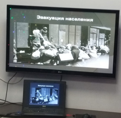 Воспитанников стационарного отделения (г. Богородицк) посетила представитель музея станции Жданка. Воспитанников стационарного отделения (г. Богородицк) посетила представитель музея станции Жданка. 1