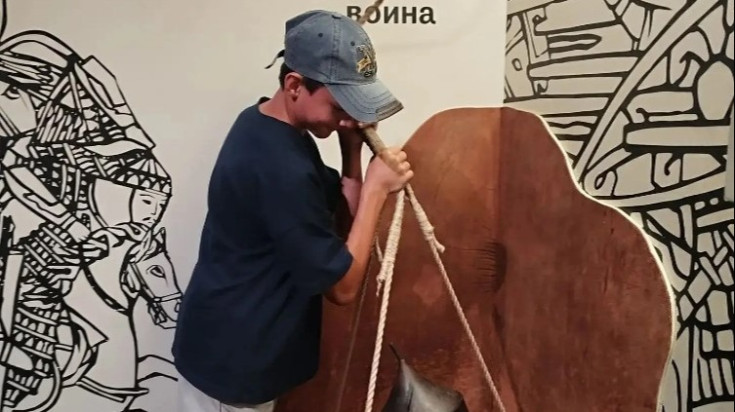 За живыми страницами истории 8