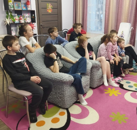 Воспитанников стационарного отделения (г. Богородицк) посетила представитель музея станции Жданка. Воспитанников стационарного отделения (г. Богородицк) посетила представитель музея станции Жданка. 2
